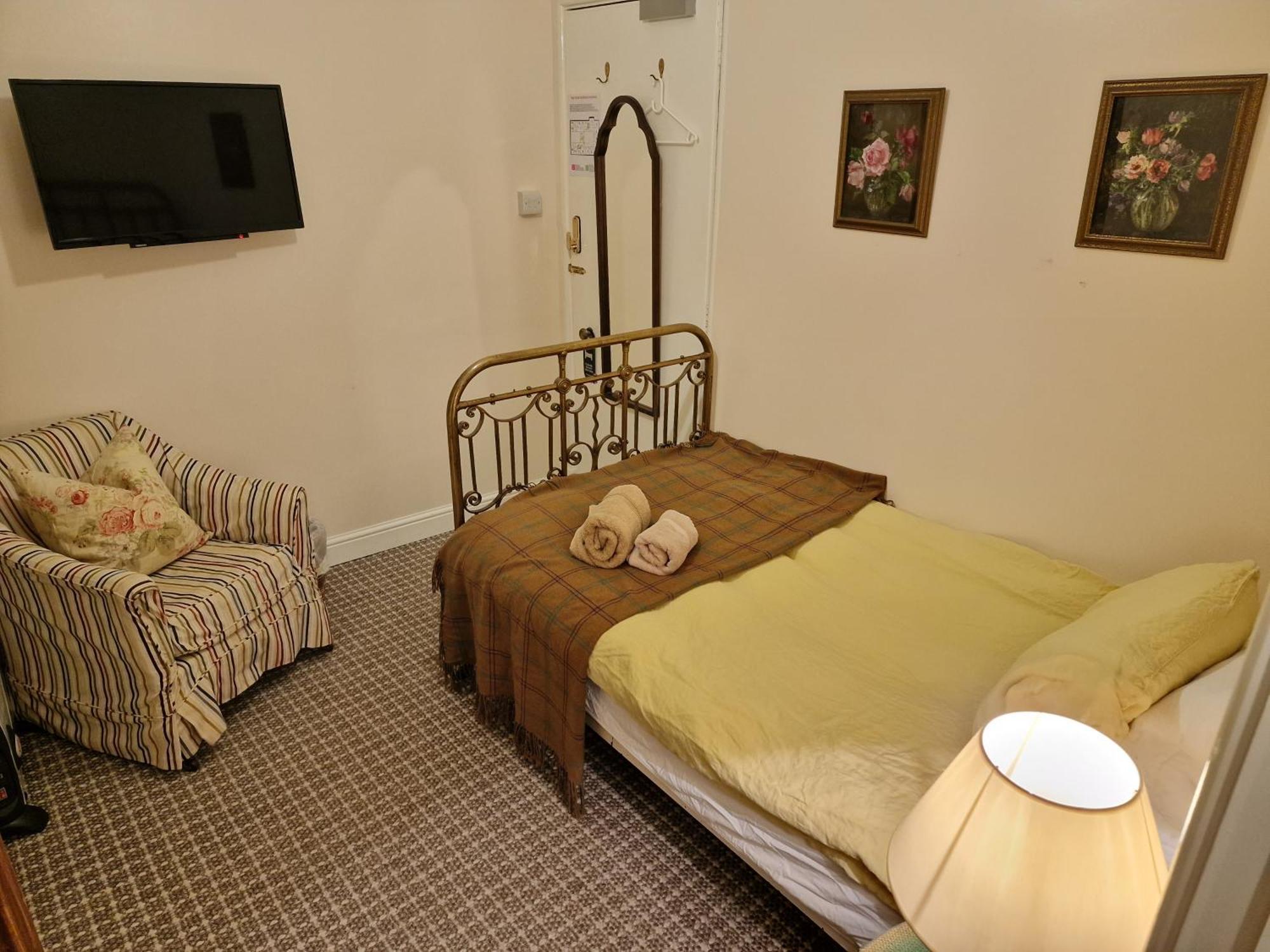 Cambus O' May Traditional Highland Hotel Ballater Bilik gambar